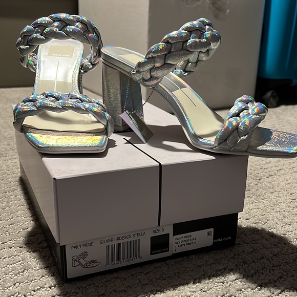 Dolce Vita Paily Pride Silver Sandals size 8 - Picture 2 of 2